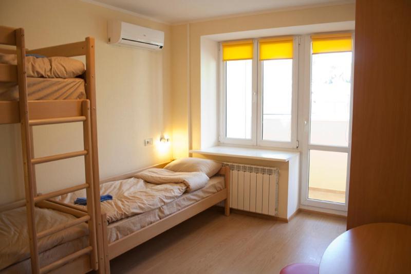 Petrani Hostel Kiev Exterior photo